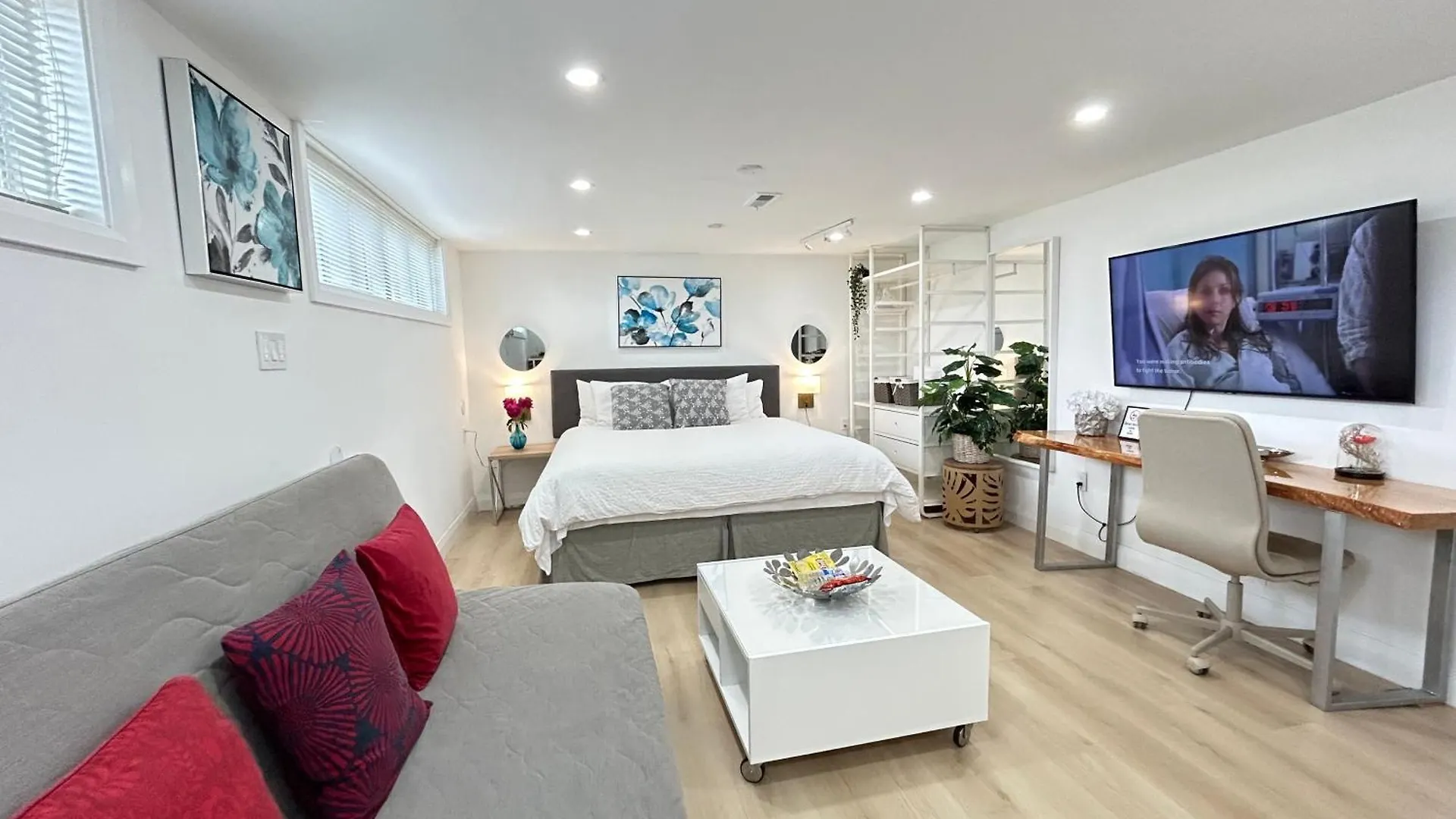 Modern Lux Family Rooms - Kingbed - Near Sheppard W Station Toronto 0*,  Canada